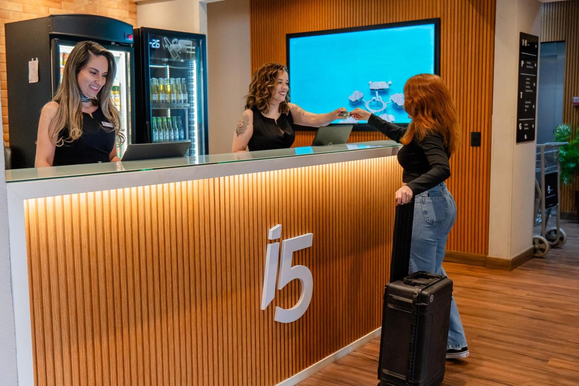 I5 Play Hotel アーグァス・クラーラス エクステリア 写真